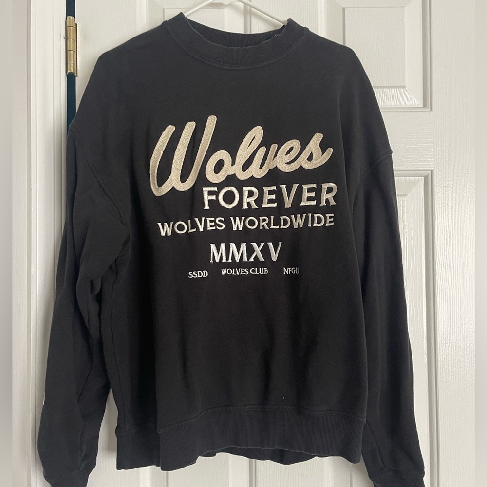 Wolves Forever Black Sweatshirt
